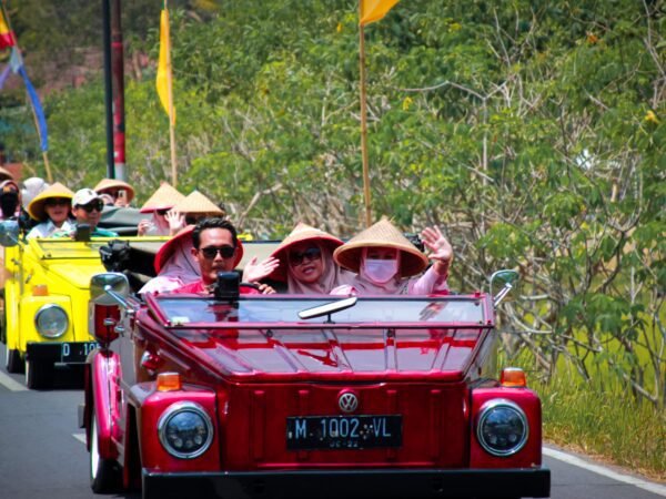 vw tour borobudur